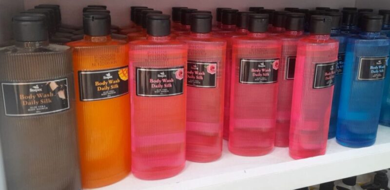 خرید شامپو بدن سوپکس شکلاتی، صورتی، آبی و انبه