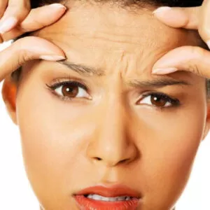 علت های چروک شدن صورت و روش های درمان آن