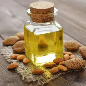 خواص روغن بادام تلخ برای پوست و مو