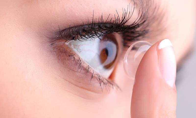 عوارض استفاده از لنز های تماسی چیست