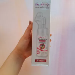 قیمت خرید فوم شستشوی صورت فیس براش دار شیر خر