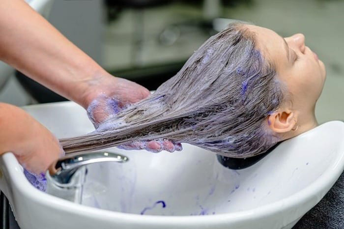 علت ریزش مو هنگام رنگ کردن
