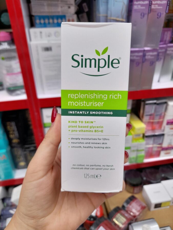 کرم مرطوب کننده ریچ سیمپل Simple Replenishing Rich Moisturiser حجم 125 میلی لیتر