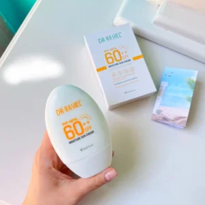 کرم ضد آفتاب بی رنگ دکتر راشل SPF60 حجم ۶۰ گرم مخصوص پوست چرب